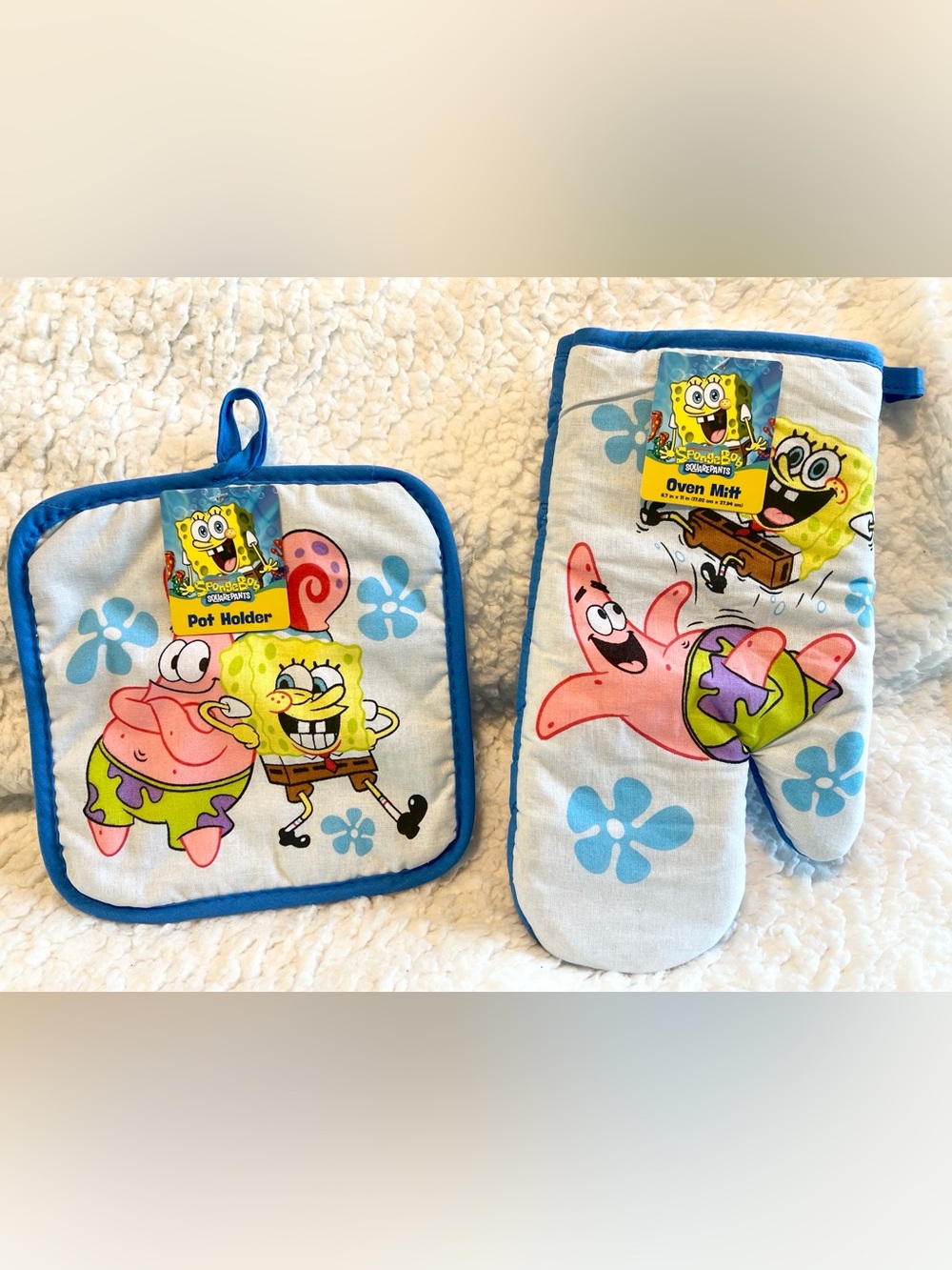 SpongeBob Squarepants Pot Holder and Oven Mitt Set